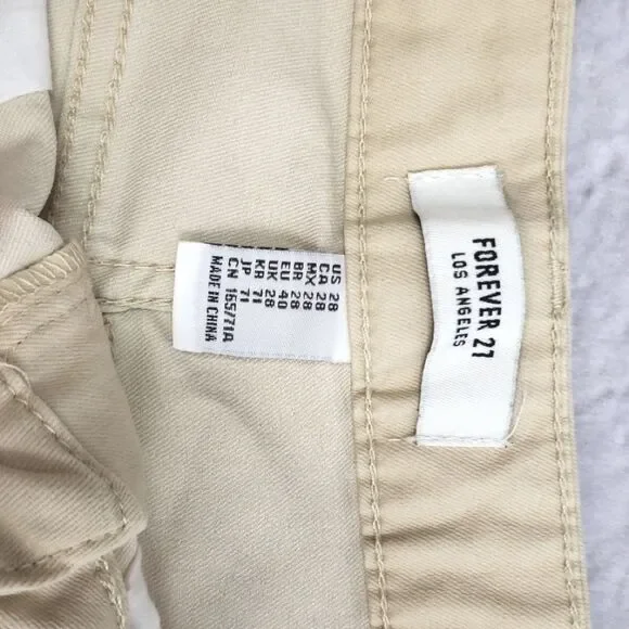 💚Forever 21 Women's Tan Shorts Size 28 - Picture 3 of 4